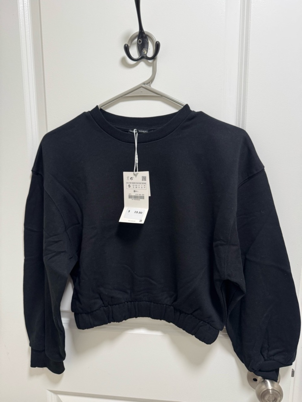 Zara Black Cropped Boxy Sweatshirt